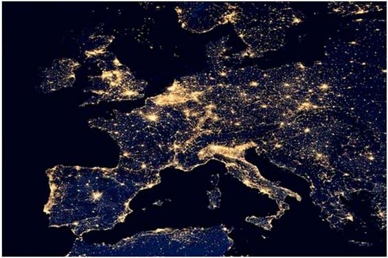 cntaminación lumínica de Europa desde el cielo