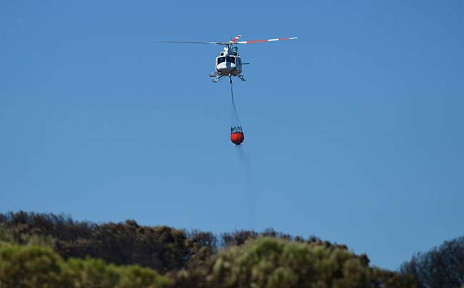 helicóptero bomba de agua