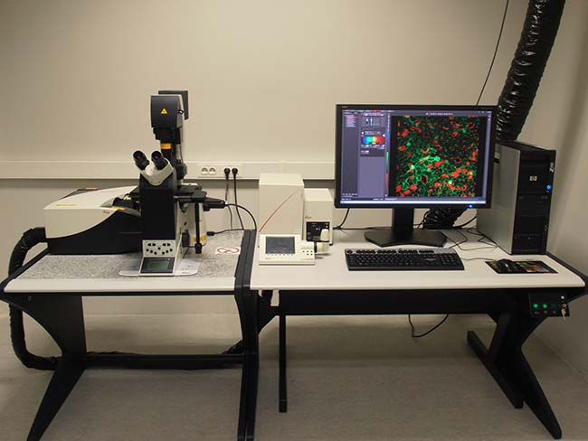 microscopio confocal laboratorio