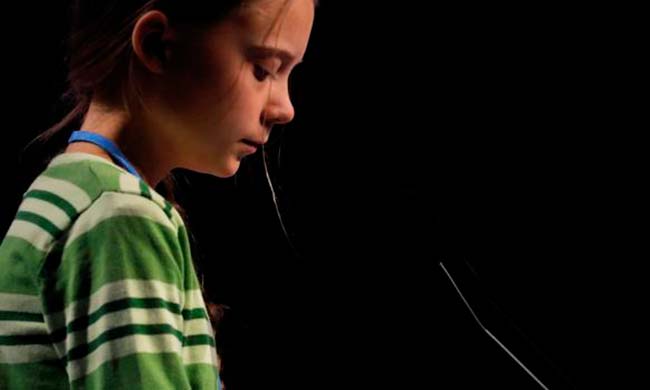 Greta Thunberg dando un discurso