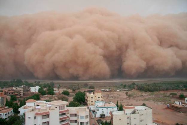 nubes tormentas de arena