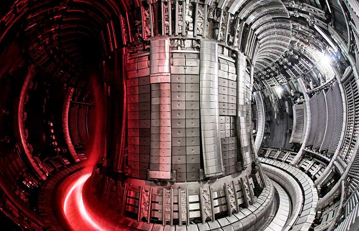 El reactor JET (Joint European Torus) de Reino Unido logra un récord de energía de fusión nuclear que allana el camino para el ITER