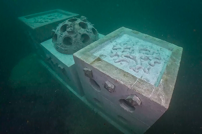 estructuras de hormigón ecológico refugio de organismos marinos en Puerto de Vigo