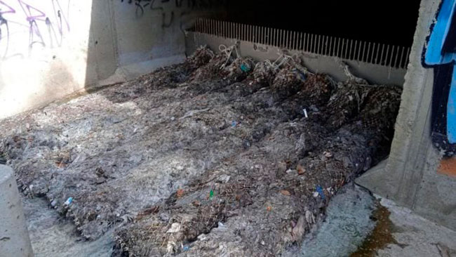 toallitas húmedas con plástico obstruyendo aguas residuales en Inglaterra