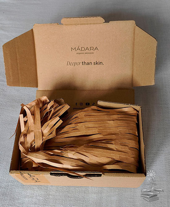caja de cartón Mádara