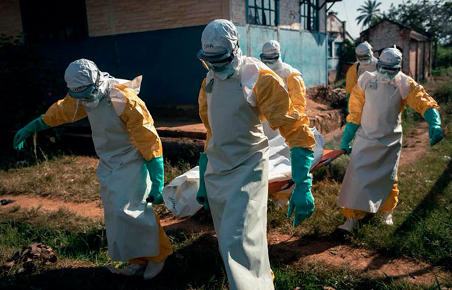 Traslado de un fallecido por Ébola Bundibugyo