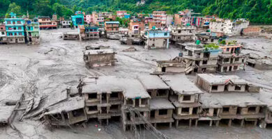 devastación tras la riada de Nepal y Tibet, portada