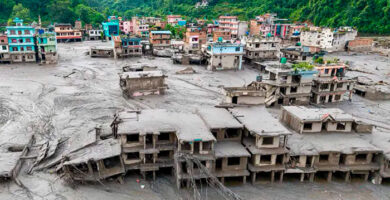 devastación tras la riada de Nepal y Tibet, portada